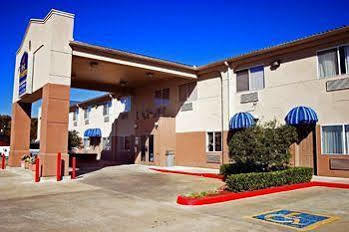 Hotel Magnuson Springs - Tulsa West 3*