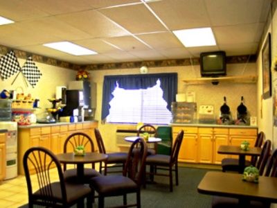 Hotel Magnuson Springs - Tulsa West 3*